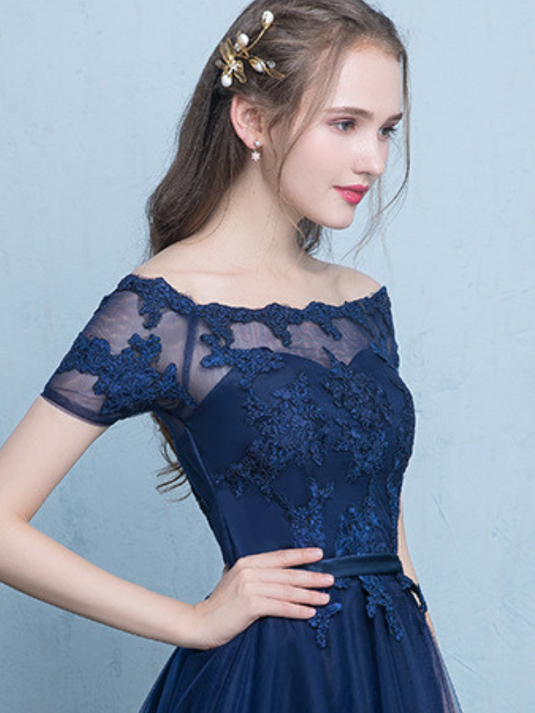 Robe bleu marine dentelle organza