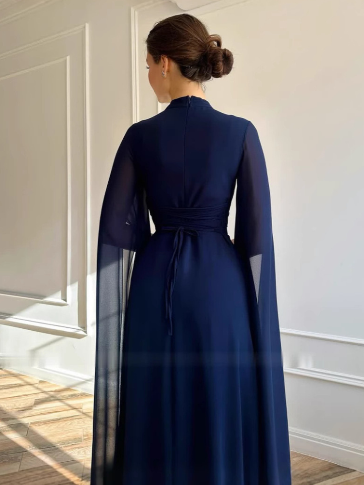 Robe_cape_bleu_marine
