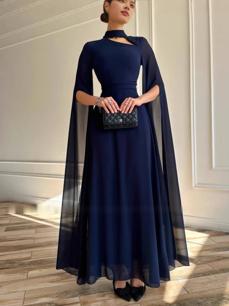 Robe_cape_bleu_marine