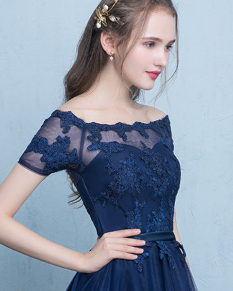 Robe bleu marine dentelle organza