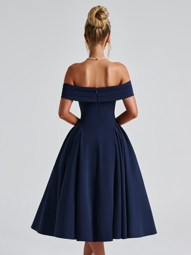 Robe_invitee_mariage_bleu_marine