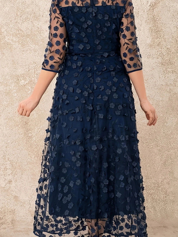 Robe longue brodée à fleur couleur bleu marine