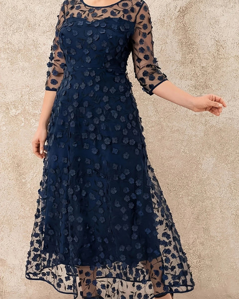 Robe longue brodée à fleur couleur bleu marine