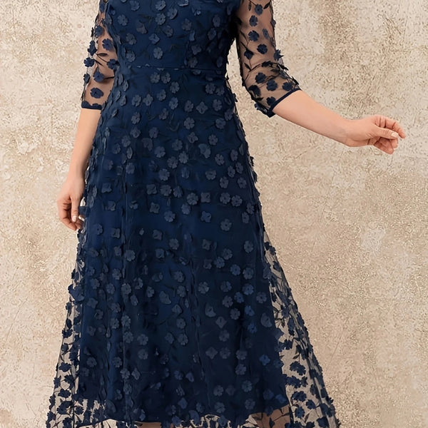 Robe longue brodée à fleur couleur bleu marine