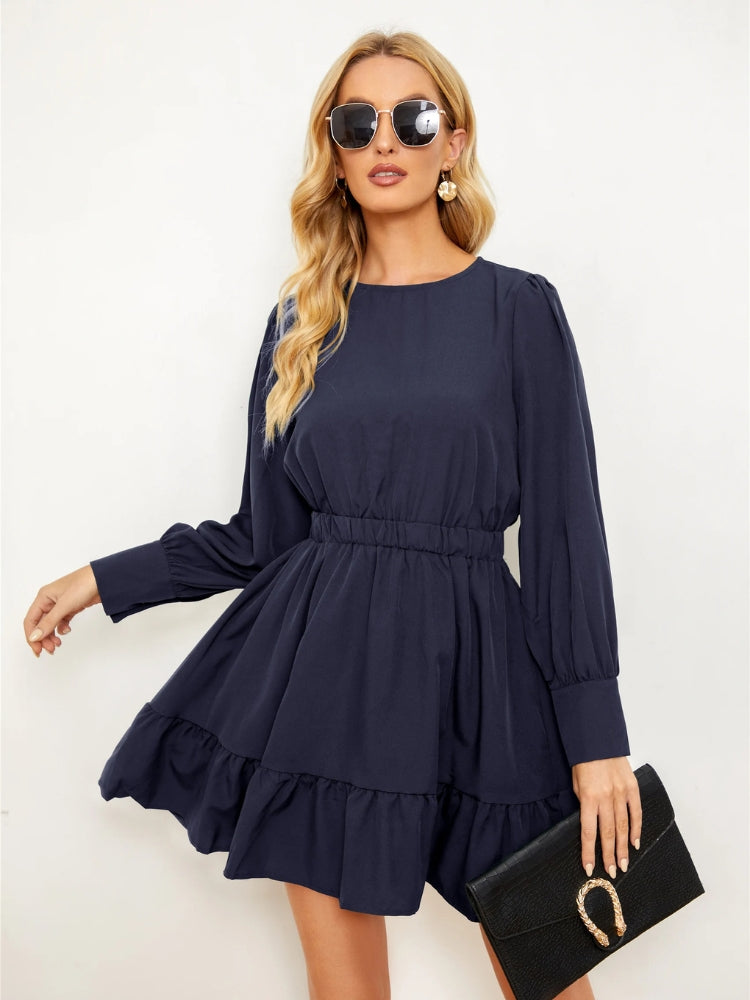 Robe bleu marine à volant