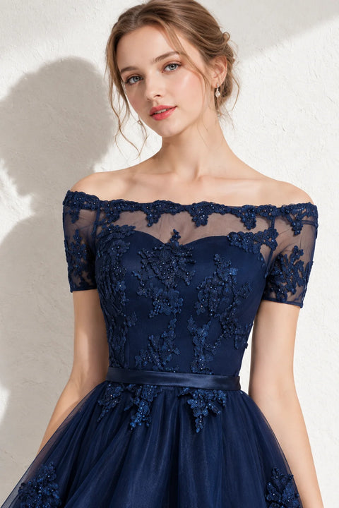 Robe bleu marine dentelle et tulle