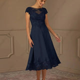 Robe en dentelle bleu marine pour mariage