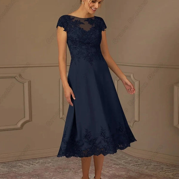 Robe en dentelle bleu marine pour mariage